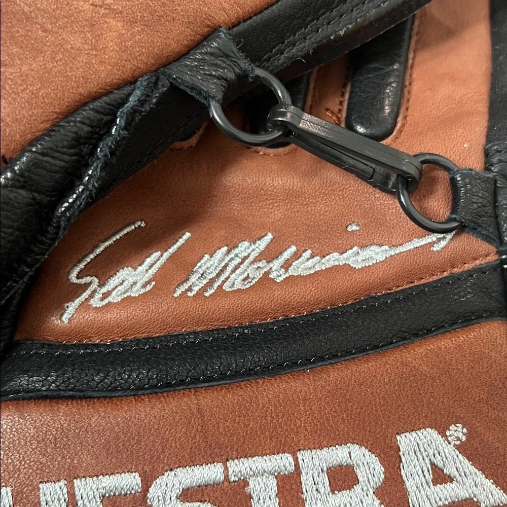 Hestra signed gloves - Picture 3 of 5
